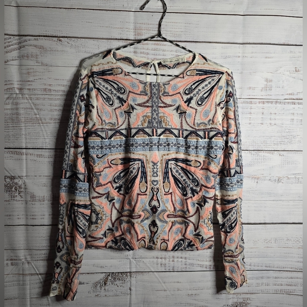 Abercrombie &‎ Fitch Multicolor Embroidered Top Women Size Medium